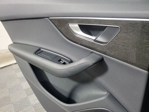 Used 2021 Audi Q7 3.0T Premium Plus image 18