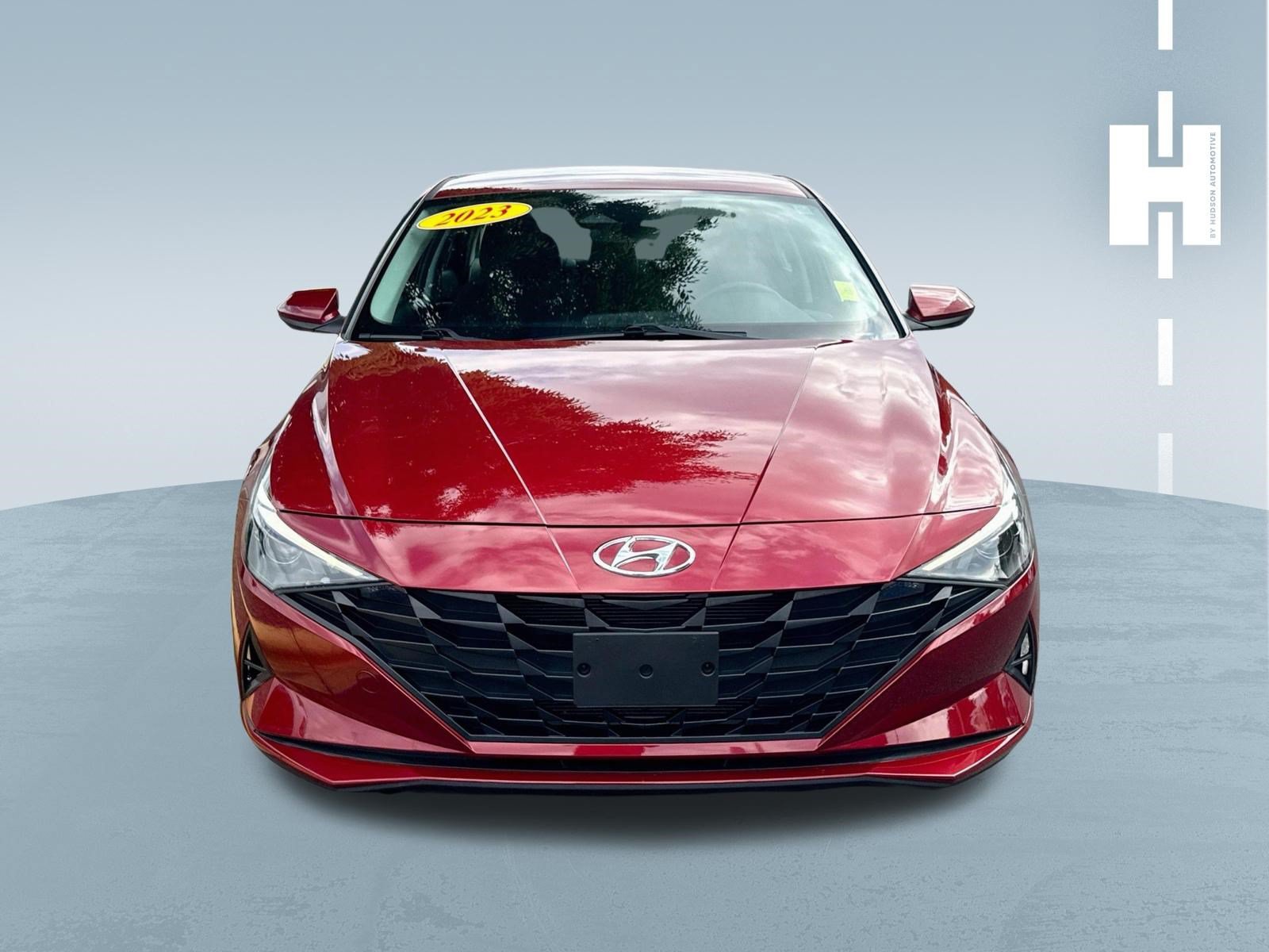 Used 2023 Hyundai Elantra SEL FWD image 2