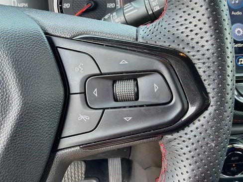Used 2023 Chevrolet TrailBlazer RS w/ Sun and Liftgate Package AWD/4WD image 13