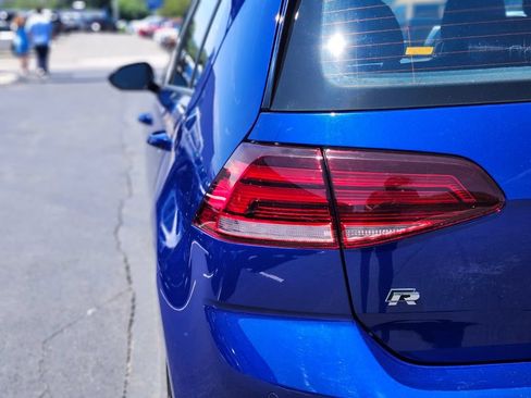 Used 2019 Volkswagen Golf R 4-Door AWD/4WD image 9