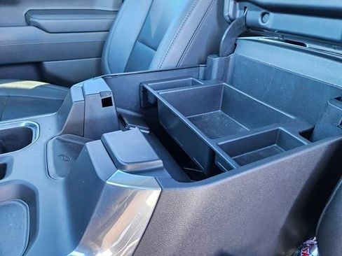 Used 2022 GMC Sierra 1500 SLT image 26