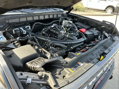 Used 2023 Ford Bronco Badlands image 25