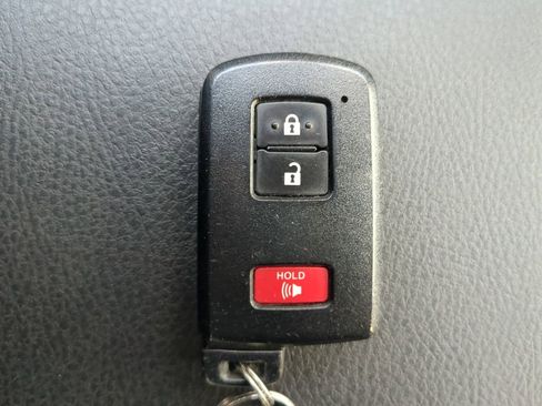 Used 2023 Toyota Tacoma TRD Off-Road image 34