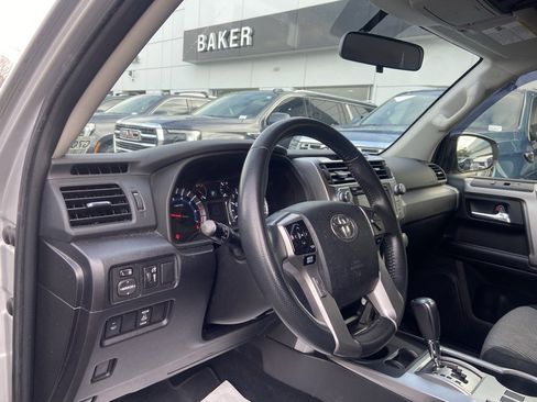 Used 2018 Toyota 4Runner SR5 image 18