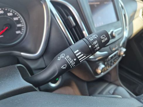 Used 2024 Chevrolet Equinox LT FWD image 23