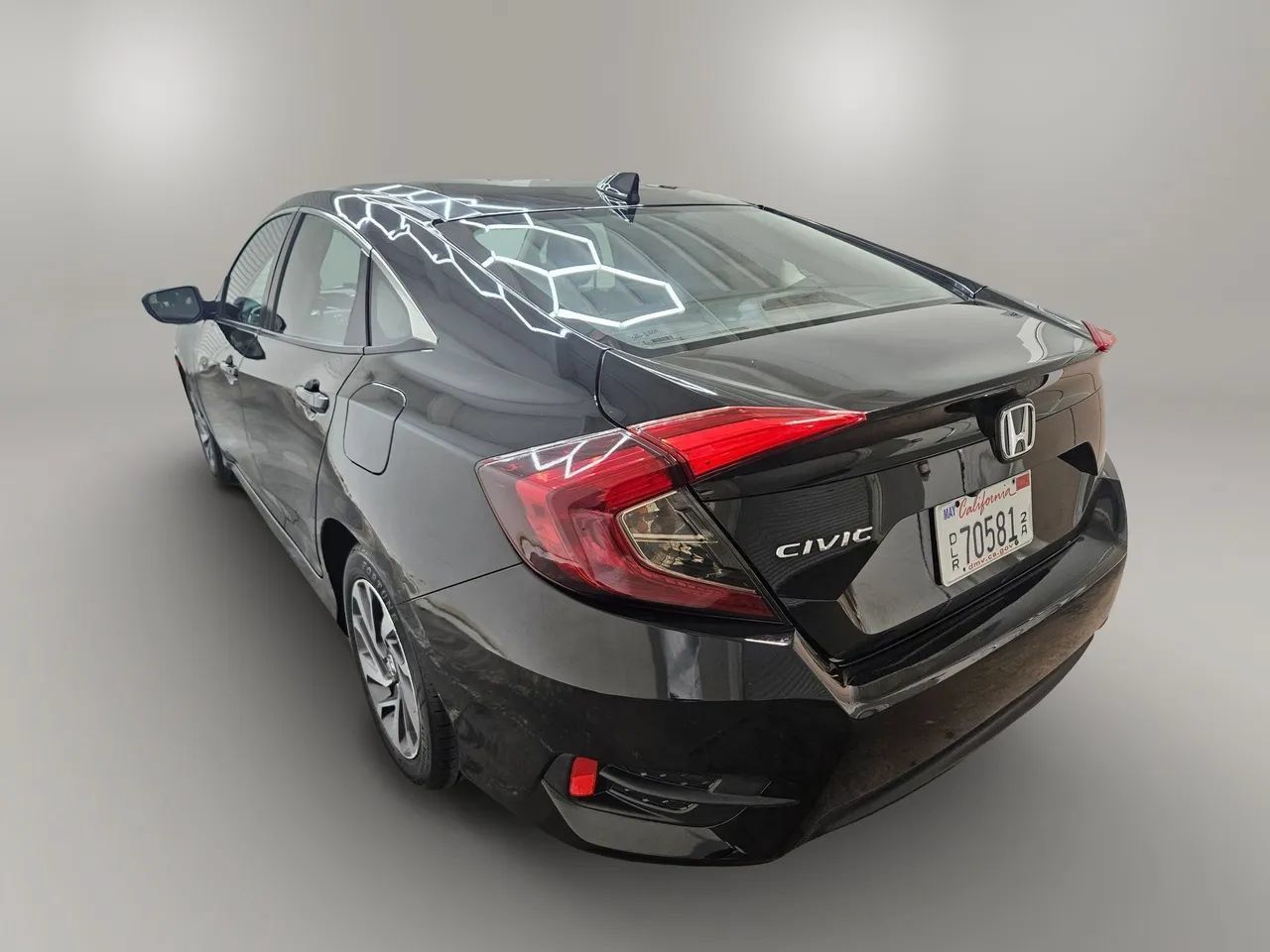 Used 2018 Honda Civic EX image 6