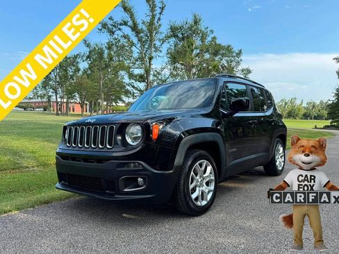Used 2018 Jeep Renegade Latitude FWD image 1