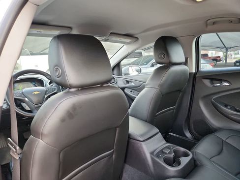 Used 2018 Chevrolet Volt Premier w/ Driver Confidence Package image 16