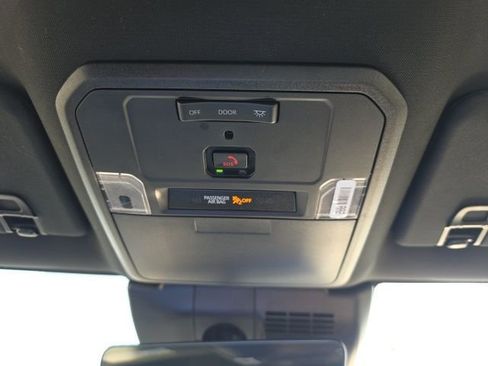 Used 2025 Toyota Tacoma TRD Off-Road image 26