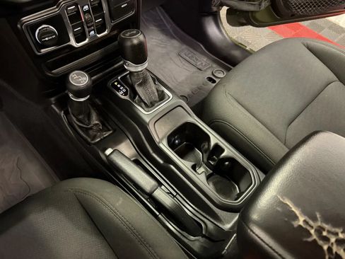 Used 2020 Jeep Wrangler Unlimited Sport S AWD/4WD image 37