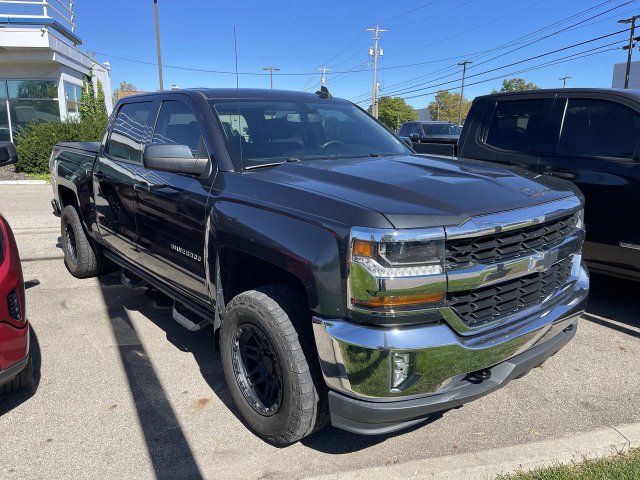 Used 2018 Chevrolet Silverado 1500 LT w/ All Star Edition AWD/4WD image 13
