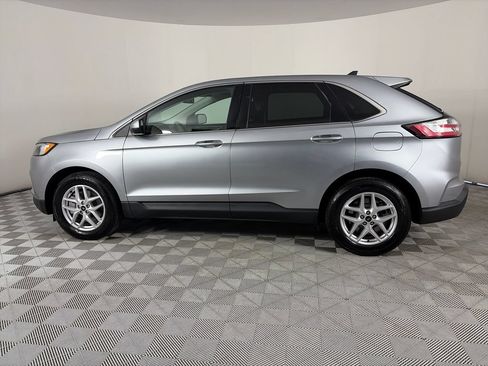 Certified 2024 Ford Edge SEL AWD/4WD image 4