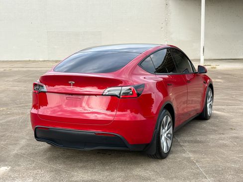 Used 2021 Tesla Model Y Long Range AWD/4WD image 13