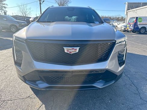 Used 2025 Cadillac XT4 Sport image 10