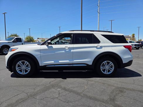 Certified 2023 Ford Explorer XLT w/ Equipment Group 202A RWD image 3