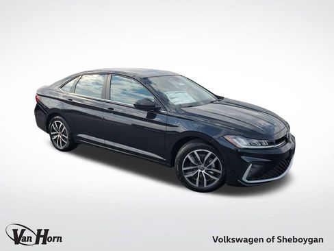 New 2025 Volkswagen Jetta SE image 1