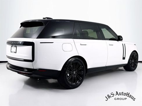 Used 2025 Land Rover Range Rover Long Wheelbase SE AWD/4WD image 7