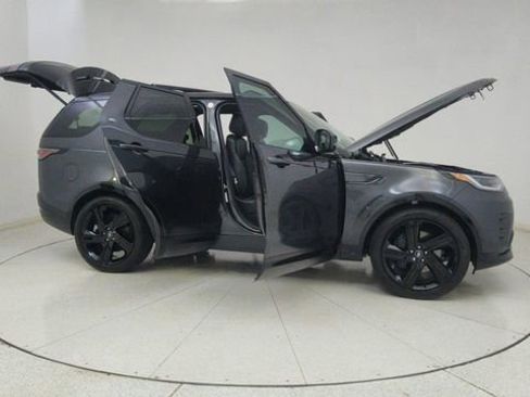 Used 2024 Land Rover Discovery Dynamic SE AWD/4WD image 74