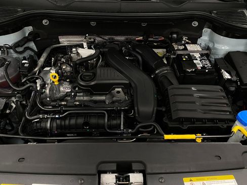 New 2026 Volkswagen Taos SE image 10