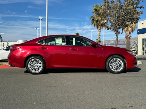 Used 2014 Lexus ES 350 w/ Premium Package FWD image 3