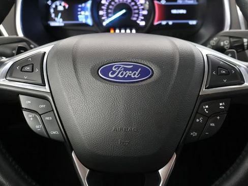 Used 2018 Ford Edge Titanium w/ Technology Package FWD image 28