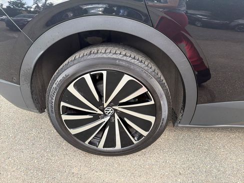 Used 2023 Volkswagen ID.4 Pro S Plus AWD/4WD image 5