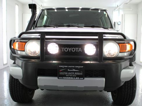 Used 2008 Toyota FJ Cruiser 2WD image 25