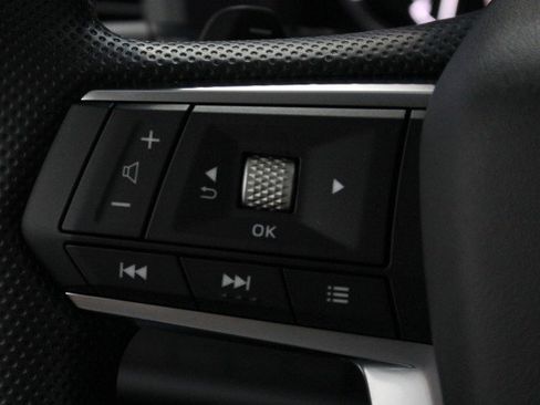 New 2026 Mitsubishi Outlander ES image 9