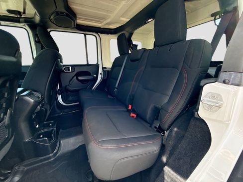 Used 2019 Jeep Wrangler Unlimited Rubicon image 19