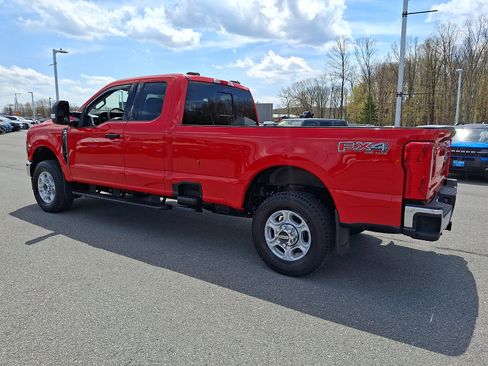 Used 2025 Ford F350 XLT AWD/4WD image 4