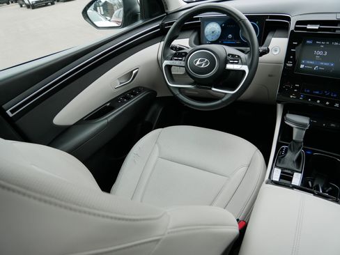 Used 2023 Hyundai Tucson SEL w/ Convenience Package image 9