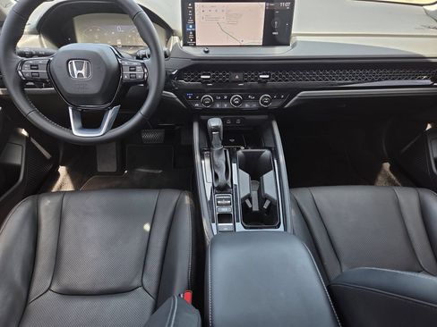Used 2023 Honda Accord Touring image 8