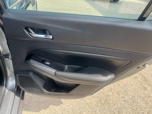 Used 2020 Nissan Altima 2.5 SV FWD image 16