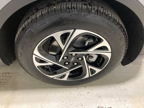 Used 2026 Lincoln Nautilus Premier w/ Equipment Group 102A image 12