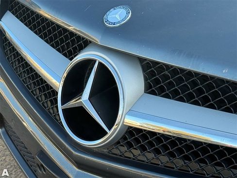 Used 2009 Mercedes-Benz SL 550 image 7