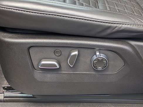 Certified 2023 Cadillac Escalade ESV Sport Platinum w/ LPO, Floor Liner Package AWD/4WD image 21