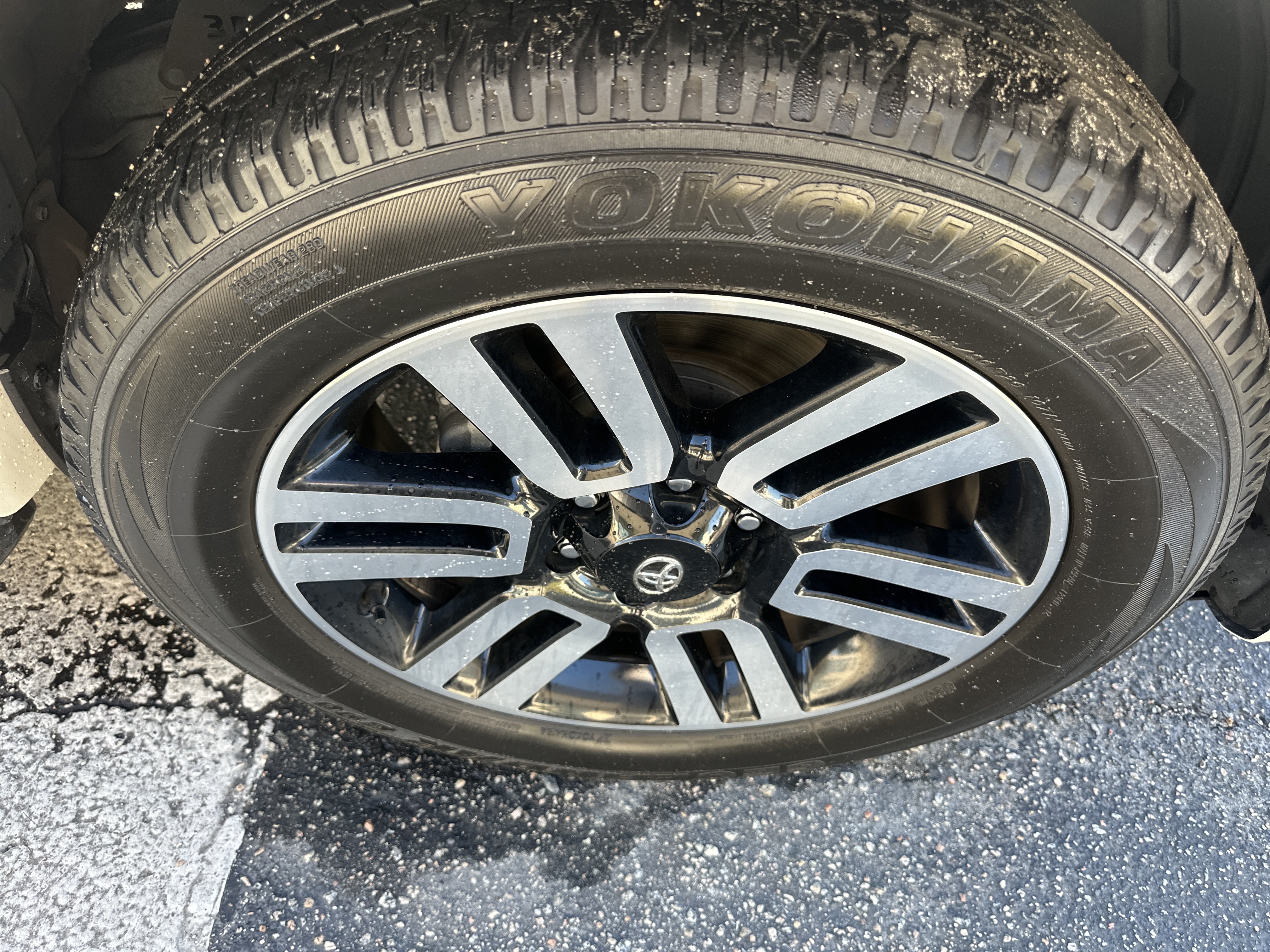Used 2023 Toyota 4Runner Limited RWD image 6
