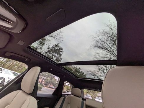 New 2026 Volvo XC60 B5 Plus w/ Protection Package Premier image 22