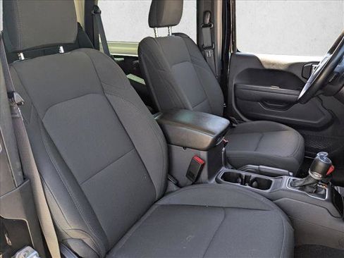 Used 2022 Jeep Wrangler Sport AWD/4WD image 21