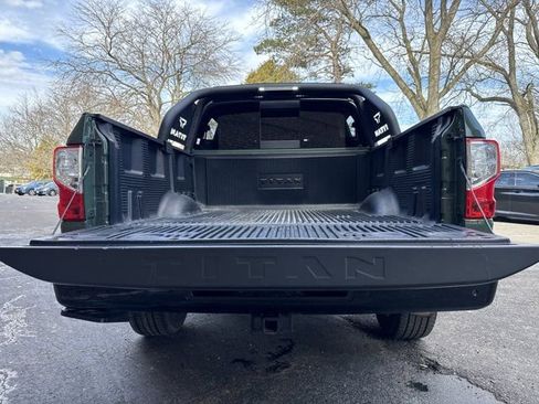 Used 2024 Nissan Titan SV w/ SV Bronze Edition Package image 47