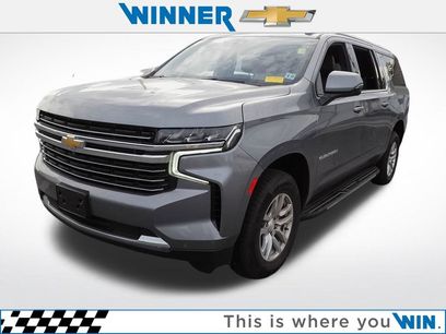 Used 2022 Chevrolet Suburban LT w/ Luxury Package