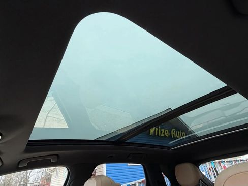 Used 2019 Porsche Cayenne S w/ Premium Plus Package image 51