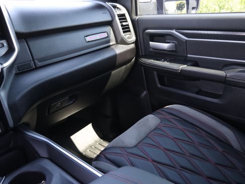 Used 2025 RAM 2500 Big Horn AWD/4WD image 44