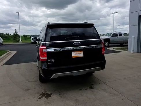 Used 2019 Ford Expedition XLT image 7