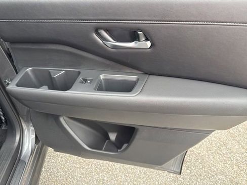 Used 2025 Nissan Pathfinder SL w/ SL Premium Package FWD image 20