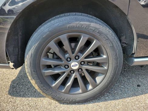 Used 2019 Ford Expedition Max Limited RWD image 28