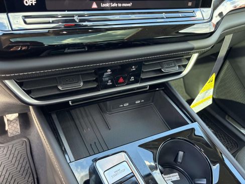 New 2026 Volkswagen Atlas SE image 23