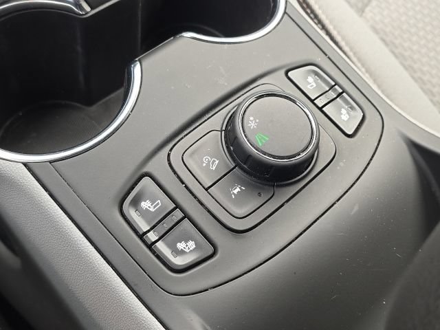 Used 2022 GMC Terrain SLE w/ Driver Convenience Package FWD image 35