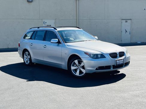 Used 2006 BMW 530xi 530xi AWD 4dr Wagon image 2