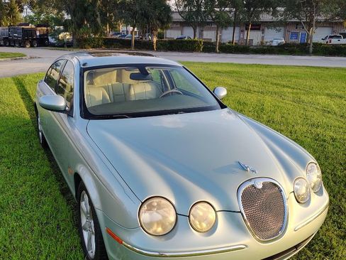 Used 2006 Jaguar S-TYPE 4.2 image 3